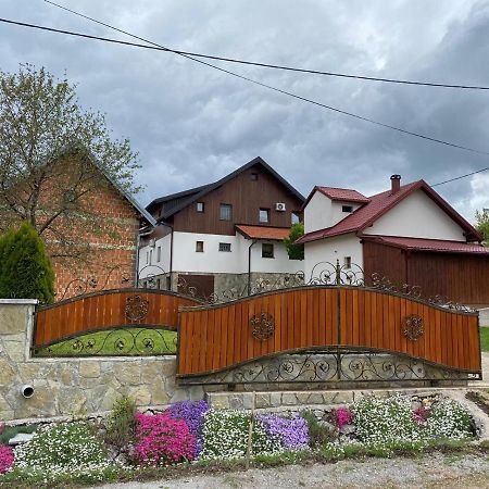 Hotel Ethno House Izvor Vrelo Koreničko Exteriér fotografie